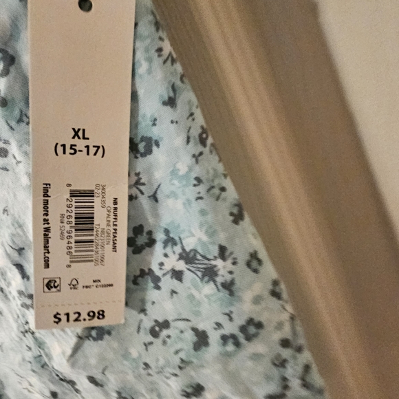 Top - Picture 3 of 4